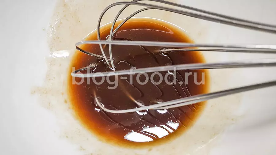 Салат с жареным тунцом