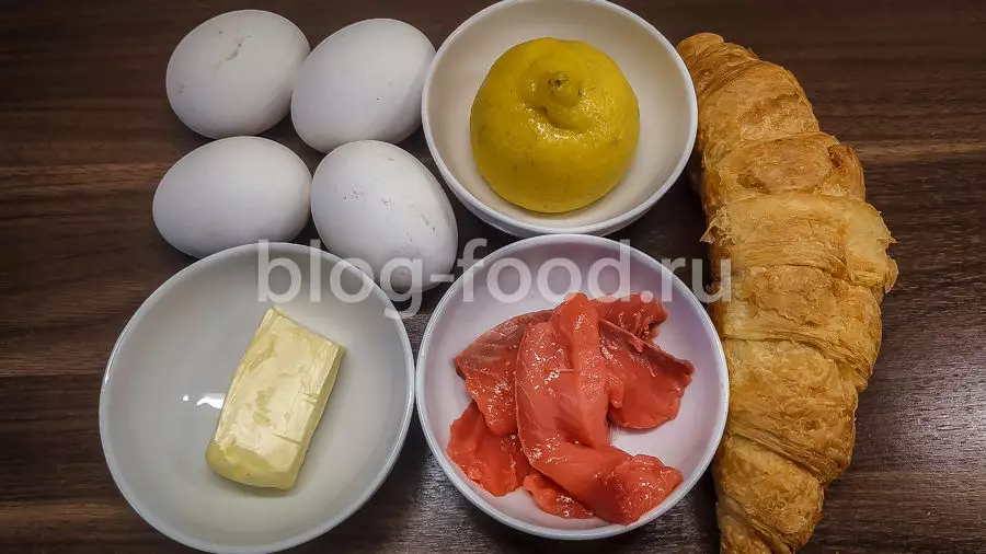 Яйца Бенедикт с рыбой