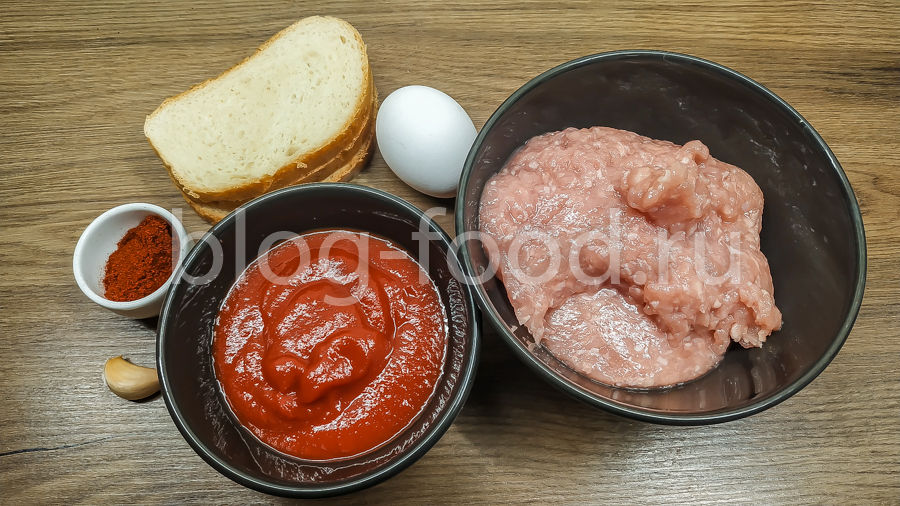 Куриные фрикадельки в томатном соусе