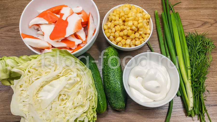 Крабовый салат: легкий и вкусный рецепт